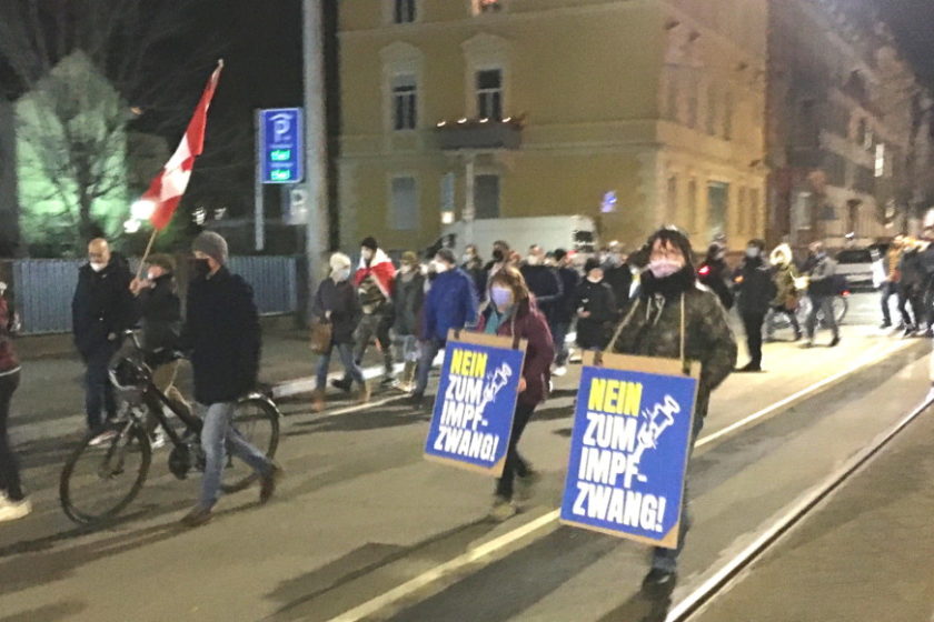 Erneut Hunderte gegen Impfpflicht und Angstpropaganda unterwegs