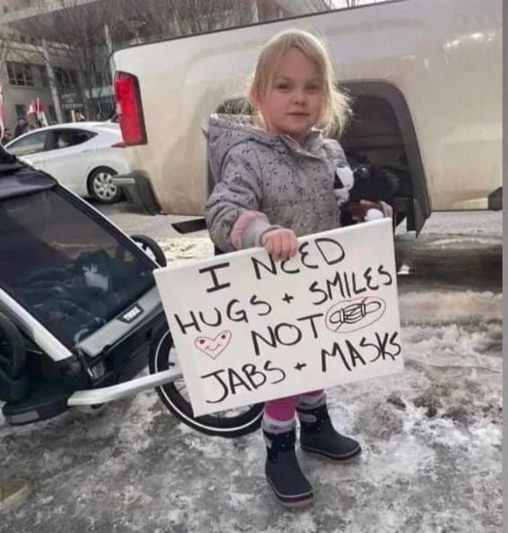 CORONA-FOLGEN: Kinder malen Gesichter ohne Mund