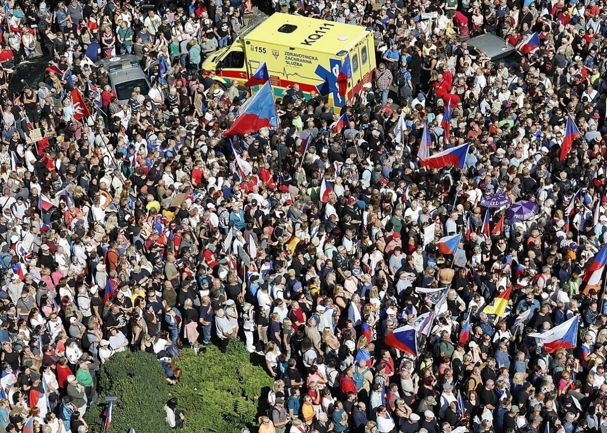 Wir sind das Volk! Bravo!